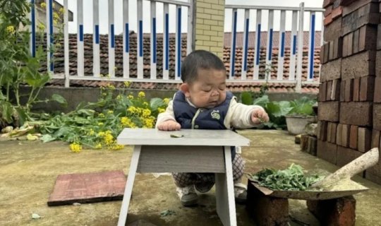 25 yaşındadır, amma görənlər inana bilmir - FOTO