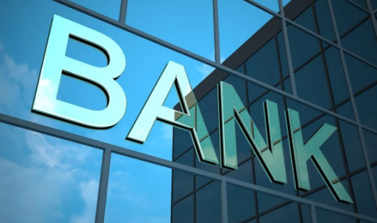 Azərbaycan bankları ötən il hər 100 dolların alqı-satqısından 70 qəpik qazanıb