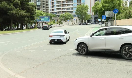 Bəzi sürücülər bu yolda 40 manat cərimələnirlər&nbsp;- VİDEO