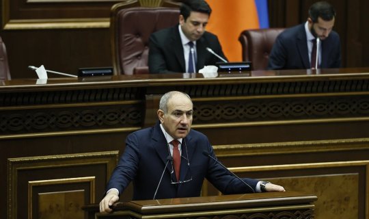 Paşinyan: "Ermənistan xalqı sülh üçün ayağa qalxdı"