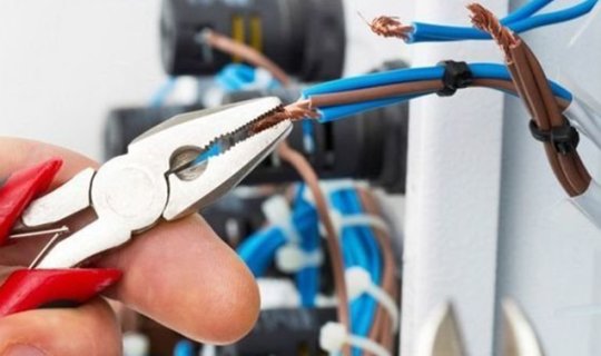 Elektriki &ldquo;tok&rdquo; vurub öldürdü