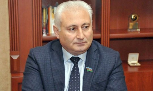 "Bir gözüm telefonda qalır" -&nbsp;Deputata psixoloji təzyiq edən nədir?