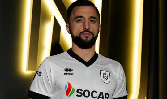 Elvin Camalovla müqavilə müddəti uzadıldı