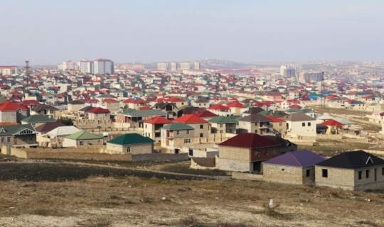 "Ömrümdə ilk dəfə bu qədər pul görmüşdüm" - Xırdalanda mənzil arzusu kabusa çevrildi - VİDEO