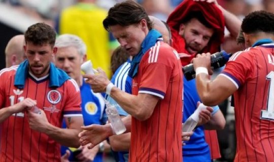 Futbol, yoxsa biznes? - Dünya çempionatında reklam qalmaqalı böyüyür