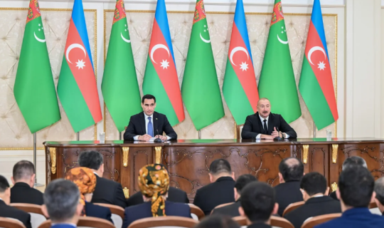 Azərbaycan və Türkmənistan prezidentləri mətbuata bəyanatlarla çıxış ediblər