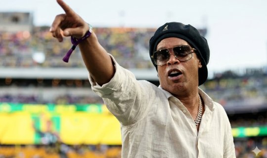 Ronaldinyo futbola qayıdır?