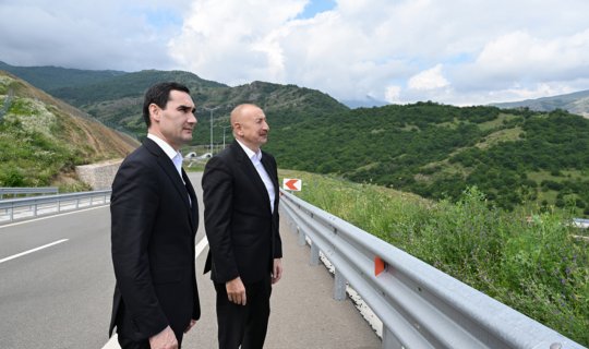 Daşaltı kəndinin fonunda&nbsp;- FOTOLAR