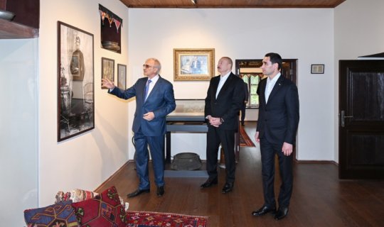 Prezidentlər Şuşada Bülbülün ev-muzeyində olublar
