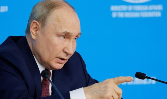 Putin: Sülh danışıqları Ukraynanın təşəbbüsü ilə dayandırılıb