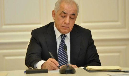 Əli Əsədov yeni qərarlar imzaladı