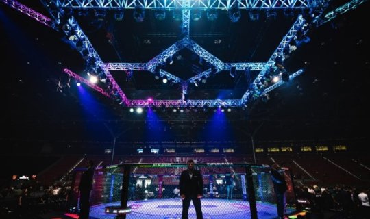 Azərbaycanlı döyüşçü Fərman Həsənov UFC-də debüt matçında qələbə qazandı