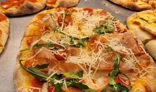 Dünyanın ən bahalı 5 yeməyi: beluqa kürüsü ilə 10 min avroluq pizza