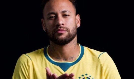 Məşhur futbolçudan humanitar dəstək: 250 min dollar ianə