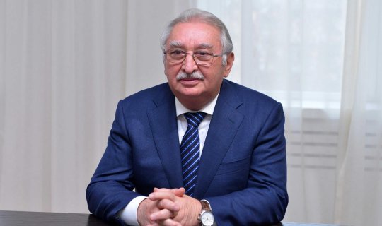 Rektora ağır itki üz verdi