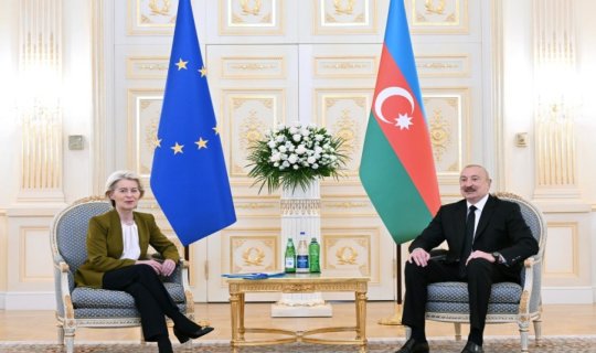 Prezident İlham Əliyevin Ursula Fon der Lyayen ilə təkbətək görüşü oldu -FOTOLAR