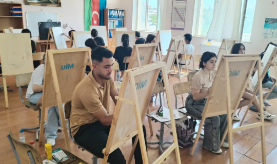 Başqasının yerinə imtahan verməyə cəhd etdi