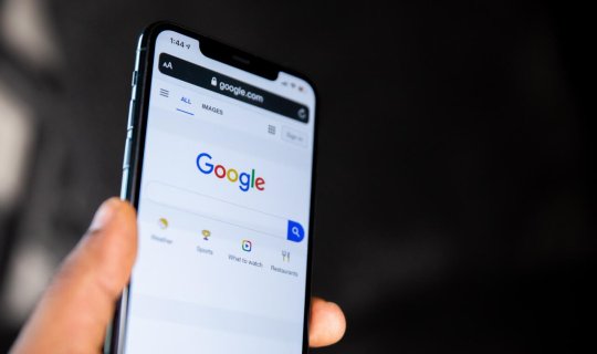 Avropa məhkəməsi "Google"u cərimələdi