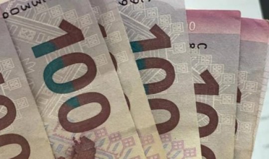 Köhnə 100 manatlıqlar dövriyyədən çıxarılacaq?