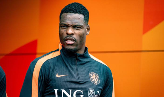 "Real Madrid" Niderland millisinin müdafiəçisini transfer etdi