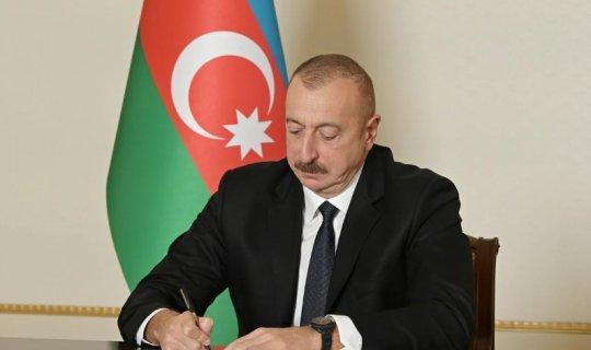 İlham Əliyev ötənilki dövlət büdcəsini təsdiq edib