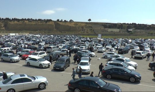 Avtomobil bazarında qiymətlər necədir?
