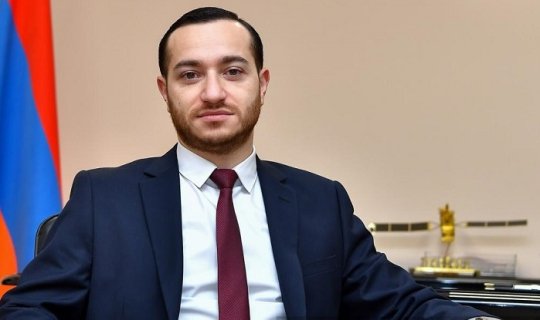 Erməni nazir istefa verdi