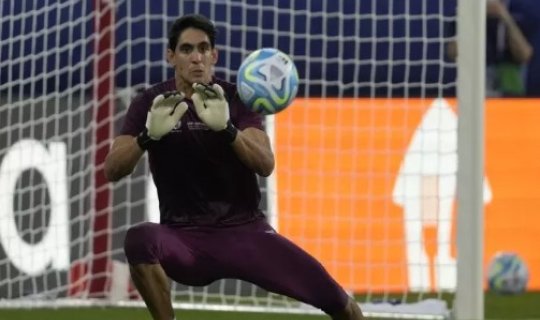 Dünya çempionatında penaltilərin qaytarılması üzrə rekordu təkrarladı