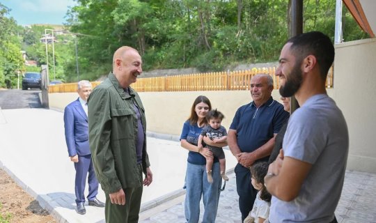 Prezident: "Artıq köçkün həyatı keçmişdə qaldı"