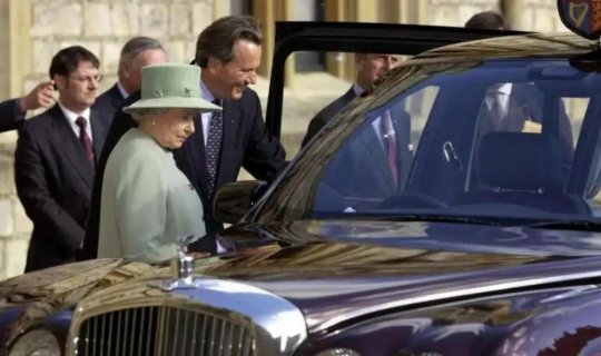 "Rolls-Royce" deyil: II Elizabetin çox sevdiyi 12 milyon dollarlıq unikal avtomobil