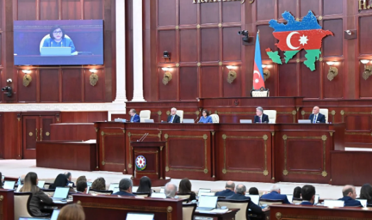 Milli Məclisin iclası başa çatdı - Deputatlar tətilə çıxdı