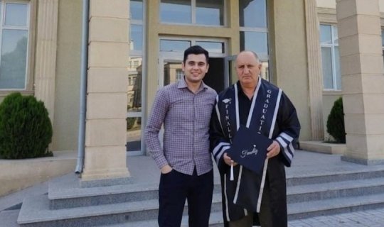 59 yaşında tələbə oldu - Müəllimləri arasında oğlu da var