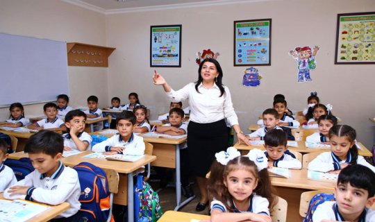 "5 mindən çox ibtidai sinif müəllimi sistemdən kənarda qalıb" - Məzahir Məmmədli