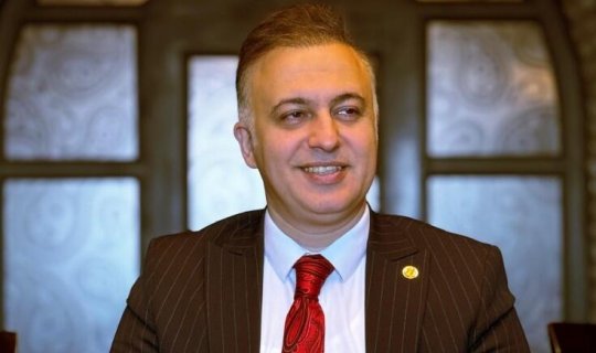 Hüseyndən Zaur Kamala: "1500 manatımı qaytar"