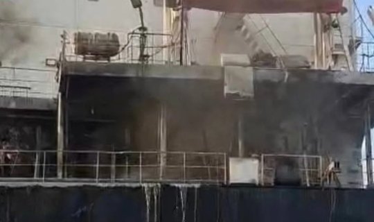 Odessa yaxınlığında dronla vurulan gəmidən xilas edilən azərbaycanlılar Vətənə yola salınıb