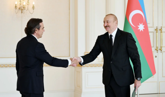 İlham Əliyev yeni təyin olunmuş səfirinin etimadnaməsini qəbul etdi