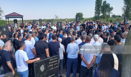 Odessa yaxınlığında vurulan gəminin kapitanı dəfn edildi