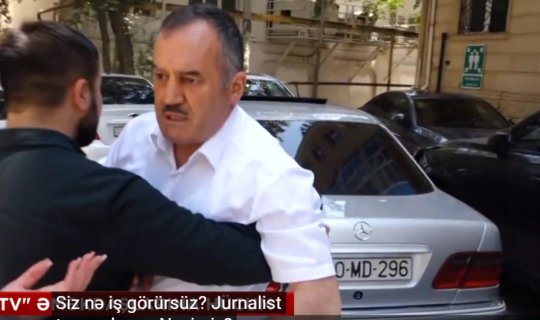 Klinika rəhbəri "Baku TV" əməkdaşlarına hücum etdi - VİDEO