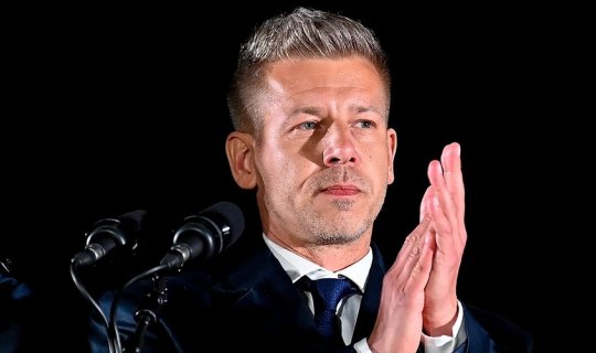 &ldquo;Onların maaşları baş nazirin maaşından yüksək ola bilməz&rdquo; &mdash; Macar