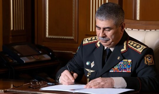 Azərbaycan müdafiə naziri Pakistana başsağlığı verib