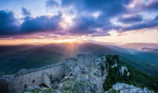 Əsrlərin sirrini qoruyan katar qalaları UNESCO tərəfindən tanındı