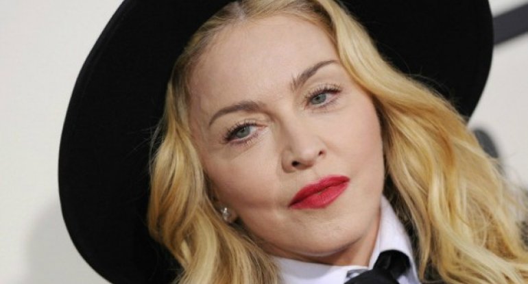 Madonna yoxsul qardaşına yardımdan imtina etdi