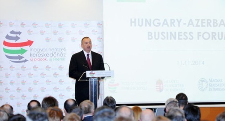 İlham Əliyev Macarıstanda geniş tərkibdə görüş keçirdi