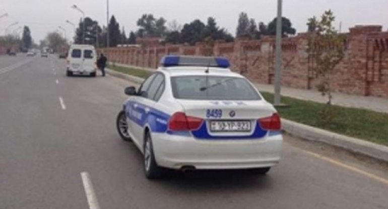 Yol polisi sürücünün “iPhone 5”ni sındırdı