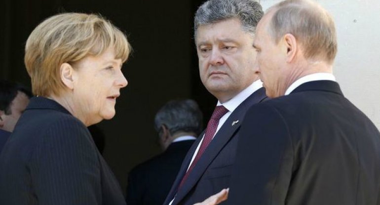 Putin, Poroşenko, Merkel və Olland Ukraynadakı böhranı müzakirə ediblər