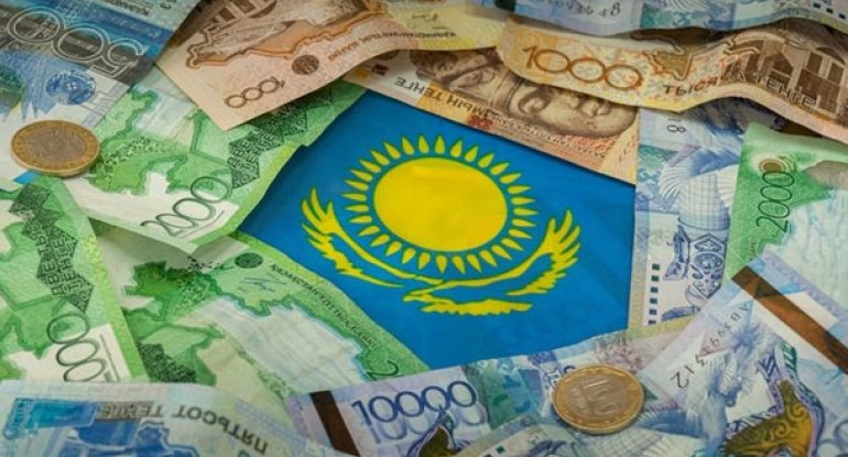 Qazaxıstan dollardan imtina edir