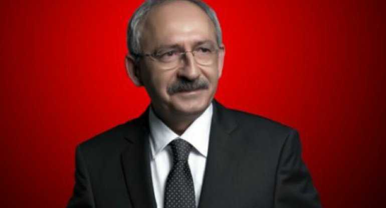 Kemal Kılkıçdaroğluna ayaqqabı atılıb