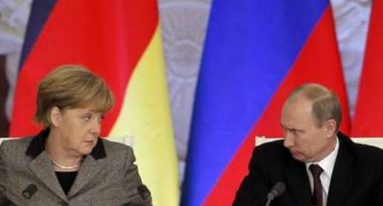 Putin və Merkel Ukraynanı müzakirə edib