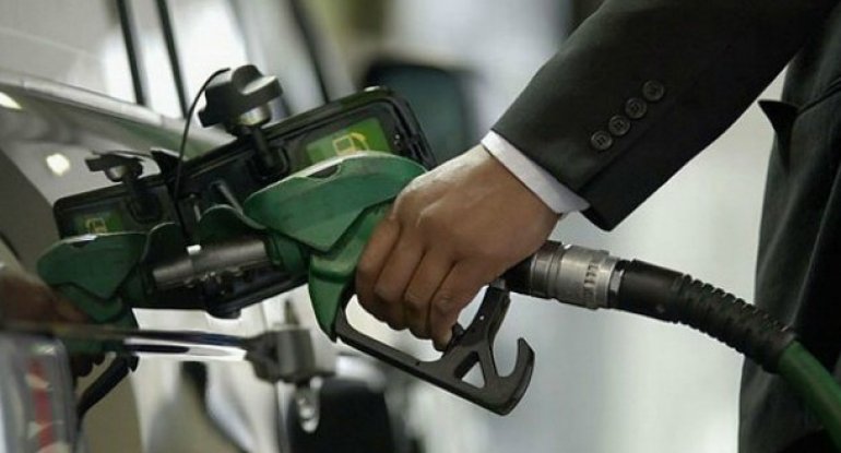 Azərbaycanda benzinin qiymətinin ucuzlaşmamasının səbəbi