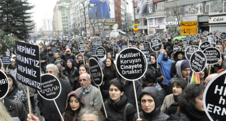 İstanbulda erməni jurnalist anıldı